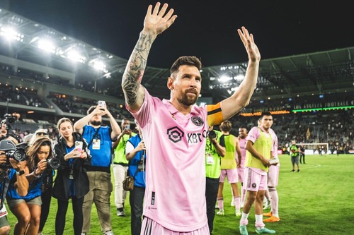 Le top 10 des joueurs en activité les plus titrés en club : Qui domine le monde des trophées ?